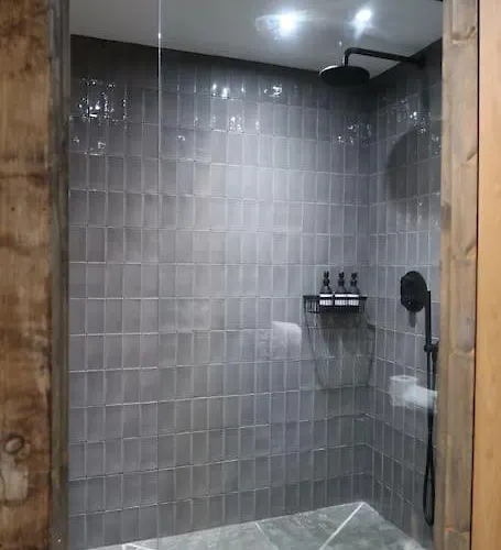 Quirky Retreats - The Hidden Retreat 温德米尔